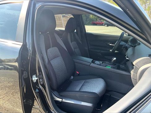 Used 2026 Nissan Sentra SV w/ Floor Mat Package image 16