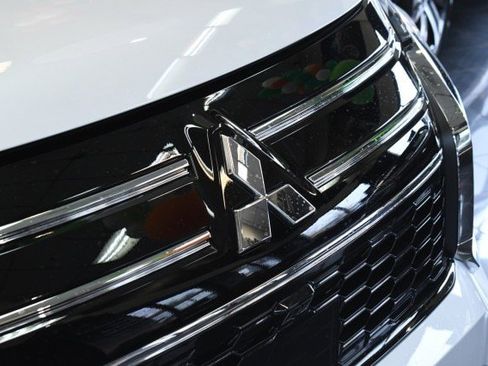 New 2026 Mitsubishi Outlander ES AWD/4WD image 6