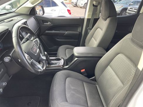 Used 2017 GMC Canyon SLE image 18