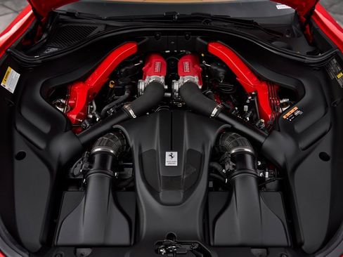 Used 2023 Ferrari Roma image 18