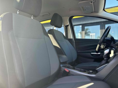 Used 2017 Ford C-MAX SE w/ Equipment Group 201A image 18