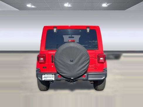Used 2019 Jeep Wrangler Unlimited Sahara w/ Safety Group image 9