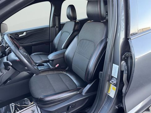 Used 2023 Ford Escape ST-Line AWD/4WD image 12