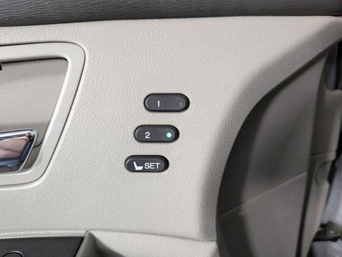 Used 2016 Honda Odyssey Touring image 11