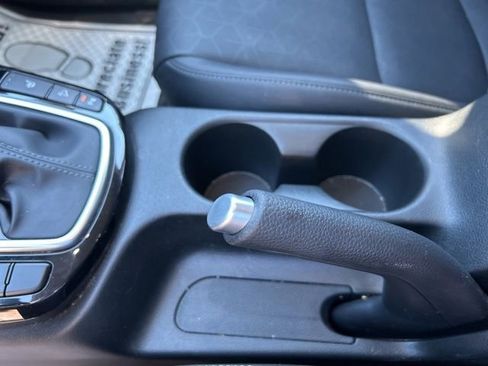 Used 2025 Kia Seltos EX image 19