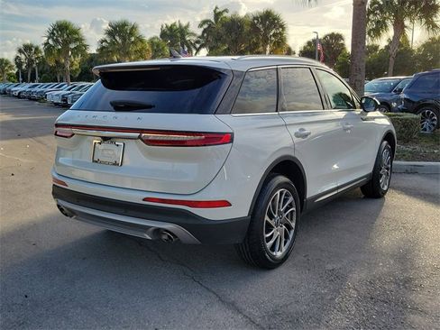 Certified 2022 Lincoln Corsair FWD image 6