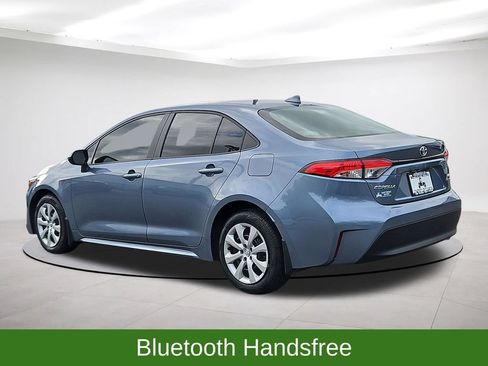 Used 2025 Toyota Corolla LE w/ Convenience Package FWD image 5