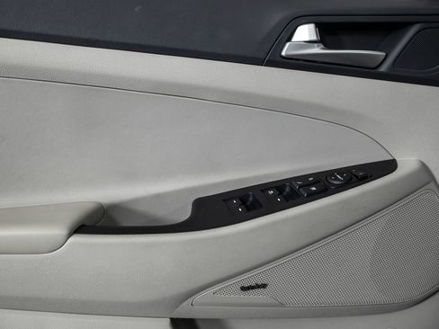 Used 2019 Hyundai Tucson Sport FWD image 25