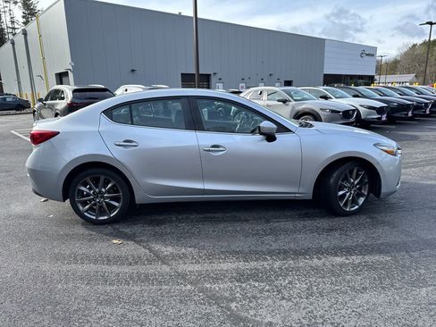 Used 2018 MAZDA MAZDA3 Touring image 6