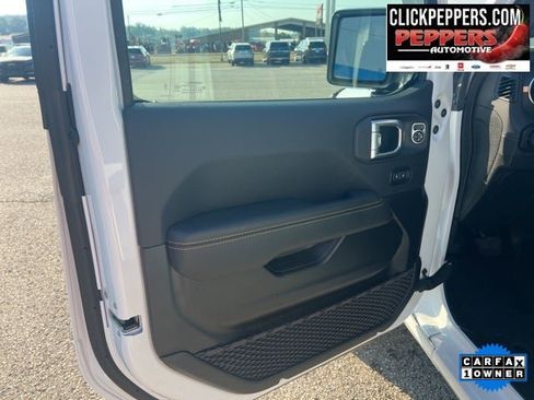 Used 2024 Jeep Wrangler Sahara w/ Technology Group image 11