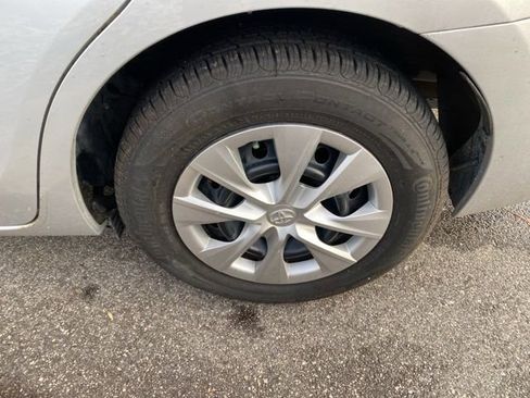 Used 2018 Toyota Corolla L image 23