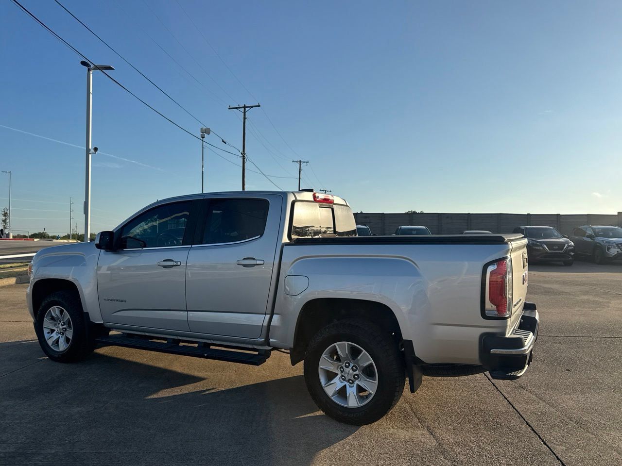 Used 2018 GMC Canyon SLE w/ SLE Convenience Package RWD image 13
