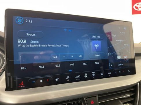 Used 2025 Ford Escape Platinum image 11