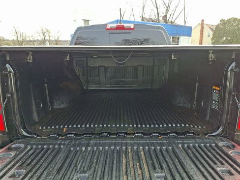 Used 2022 Chevrolet Colorado LT w/ LT Convenience Package image 26