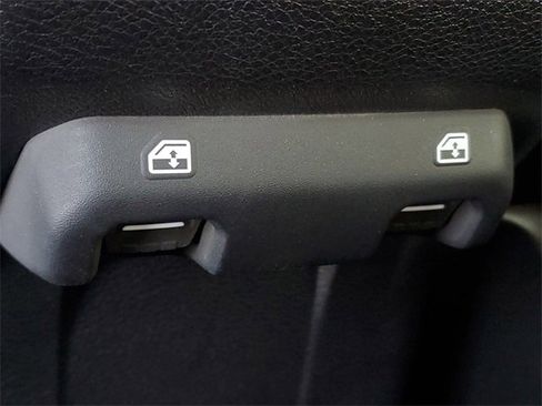 Used 2018 Jeep Wrangler Unlimited Sport S image 11