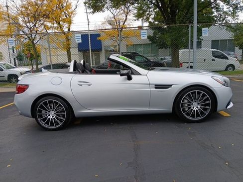 Used 2017 Mercedes-Benz SLC 43 AMG image 32