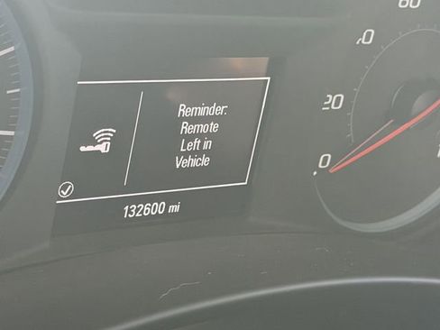 Used 2018 Chevrolet Equinox LT image 9