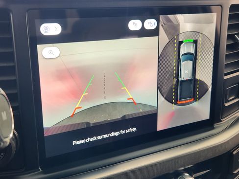 Certified 2025 Ford F250 Platinum w/ Tremor Off-Road Package image 23