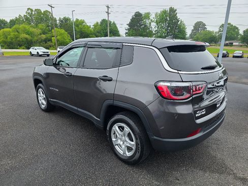 Used 2022 Jeep Compass Sport AWD/4WD image 5