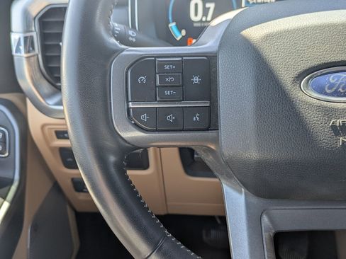 Used 2023 Ford F150 Lariat w/ Max Trailer Tow Package image 15