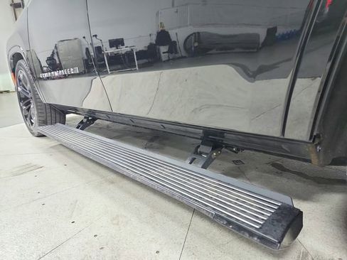 Used 2024 Jeep Grand Wagoneer Series II w/ Quick Order Packagew 28T image 54