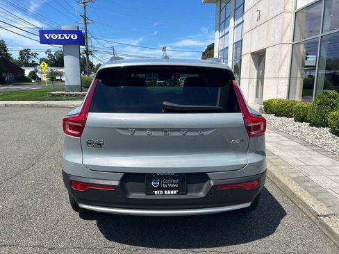 Used 2025 Volvo XC40 B5 Core AWD/4WD image 4