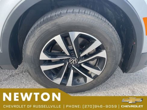 Used 2024 Volkswagen Tiguan S FWD image 38