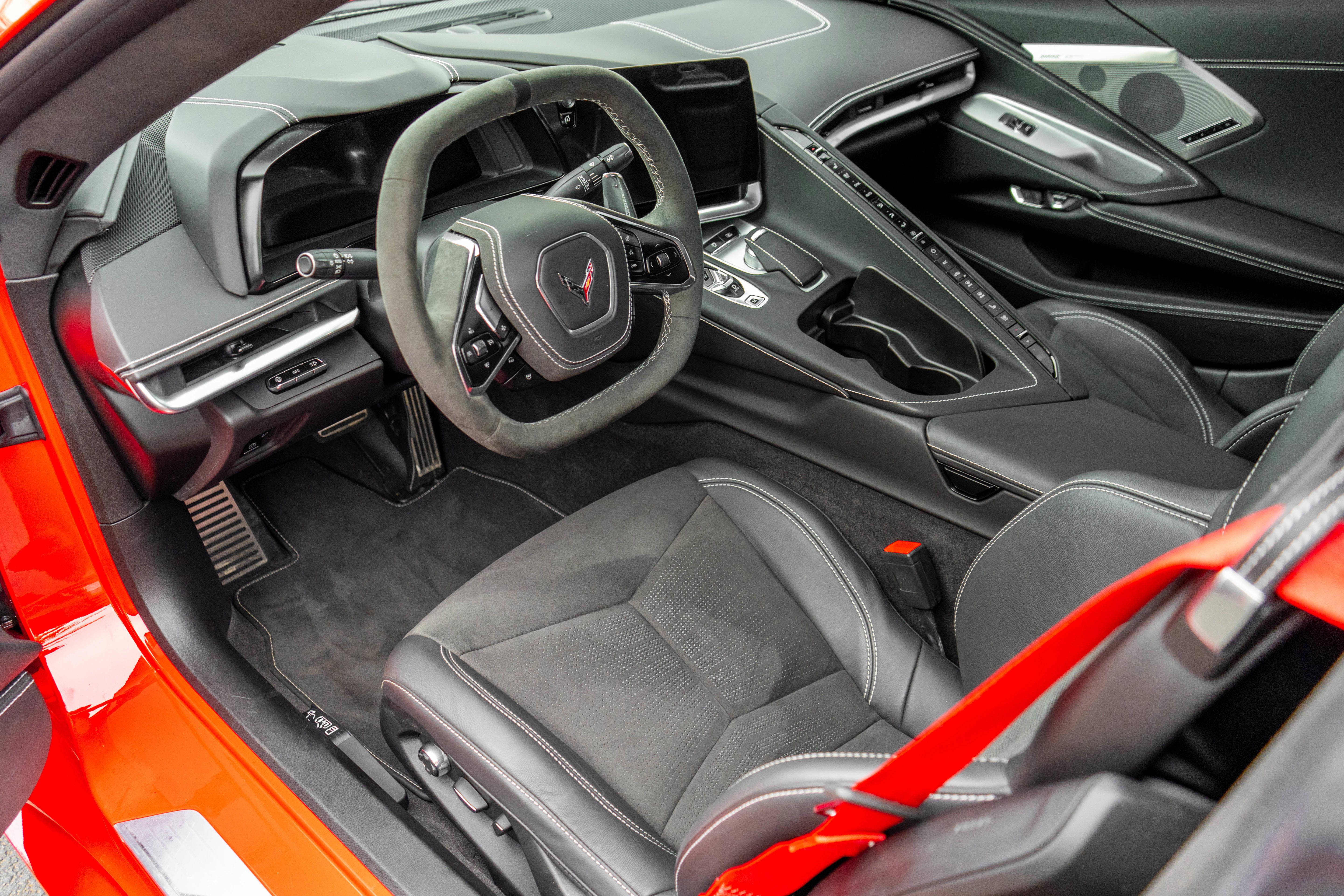 Used 2024 Chevrolet Corvette Stingray Premium Cpe w/ Z51 Performance Package RWD image 10