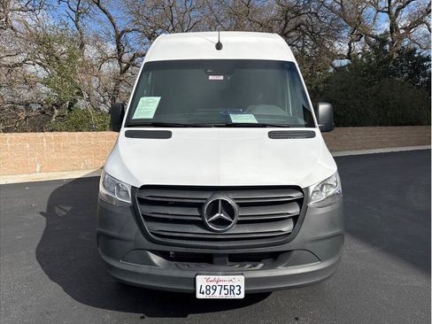 Used 2023 Mercedes-Benz Sprinter 2500 image 5