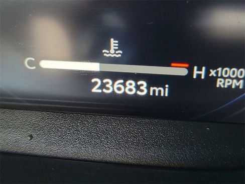 Used 2024 Toyota RAV4 Limited image 30