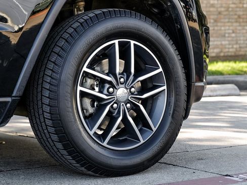 Used 2018 Jeep Grand Cherokee Limited image 66