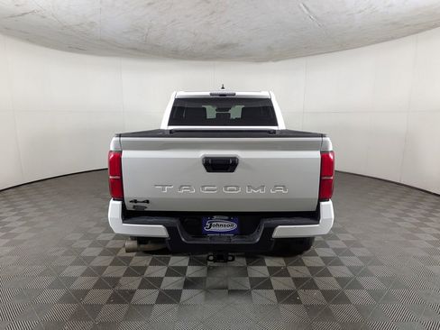 Used 2024 Toyota Tacoma TRD Off-Road image 8