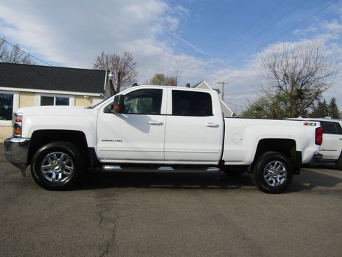 Used 2019 Chevrolet Silverado 2500 LT w/ All Star Edition AWD/4WD image 4