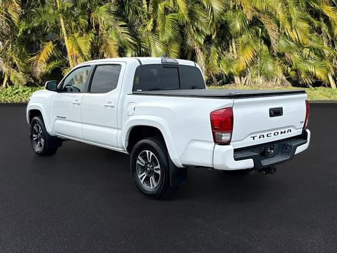 Used 2017 Toyota Tacoma TRD Sport w/ Tow Package RWD image 7