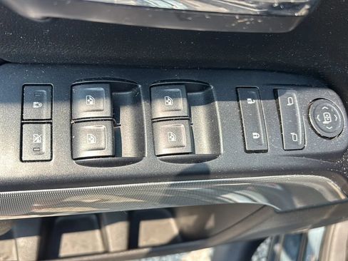 Used 2018 Chevrolet Silverado 1500 LT w/ All Star Edition AWD/4WD image 20
