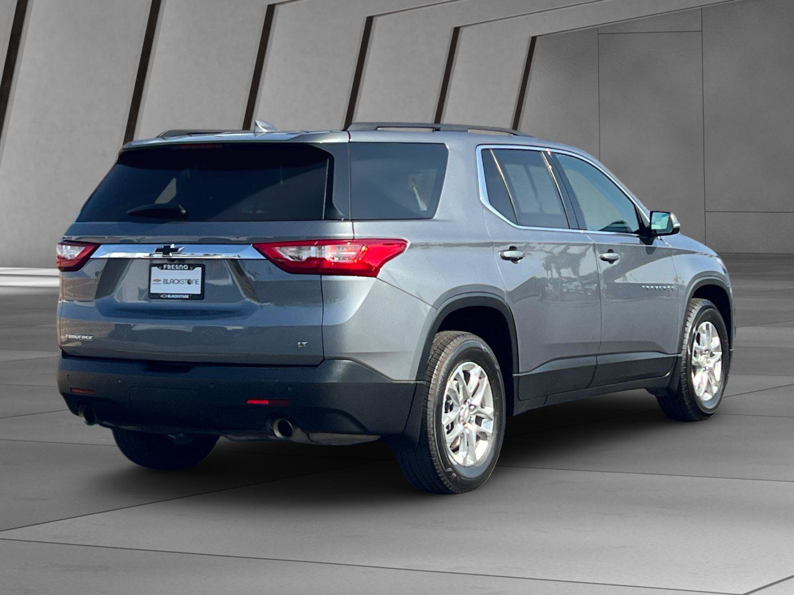 Used 2021 Chevrolet Traverse LT FWD image 4