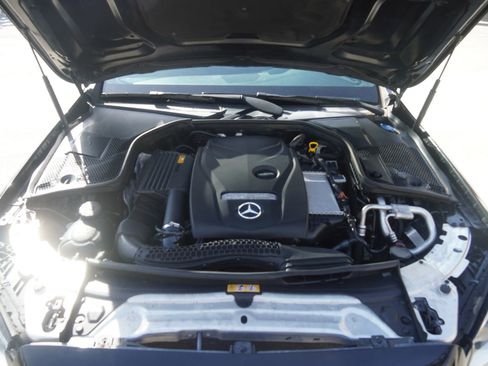 Used 2018 Mercedes-Benz C 300 4MATIC Sedan image 25