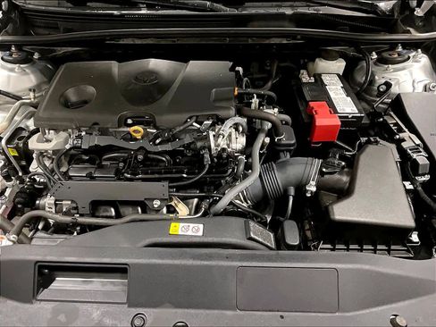 Used 2023 Toyota Camry SE image 29