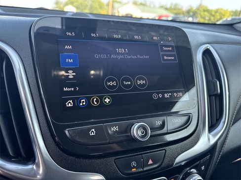 Used 2022 Chevrolet Equinox Premier image 16