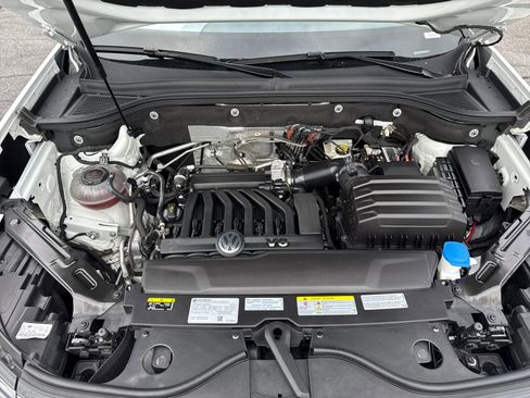 Certified 2022 Volkswagen Atlas Cross Sport SE image 22