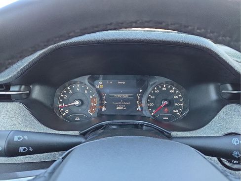 Used 2024 Jeep Compass Latitude AWD/4WD image 23