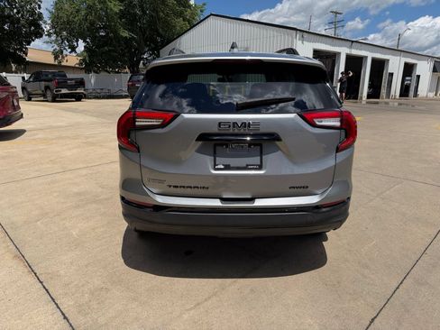 Used 2023 GMC Terrain SLE w/ Driver Convenience Package AWD/4WD image 29