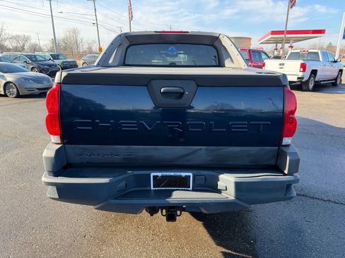 Used 2004 Chevrolet Avalanche Z71 w/ Preferred Equipment Group image 4