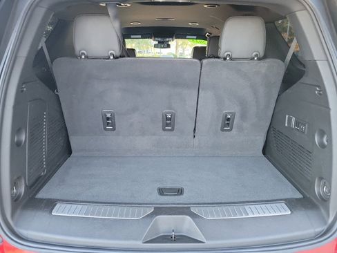 Used 2023 Chevrolet Tahoe Z71 w/ Luxury Package image 17