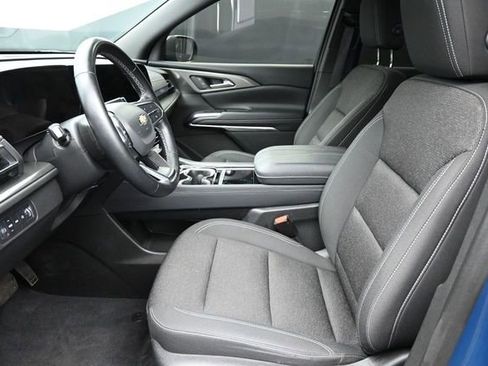 Used 2024 Chevrolet Traverse LT AWD/4WD image 11