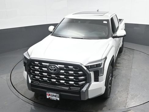 Used 2024 Toyota Tundra Platinum AWD/4WD image 32