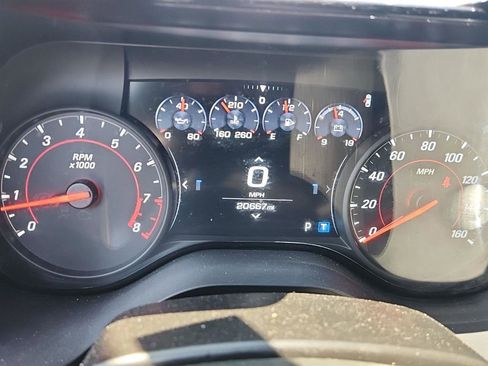 Used 2024 Chevrolet Camaro LT image 5