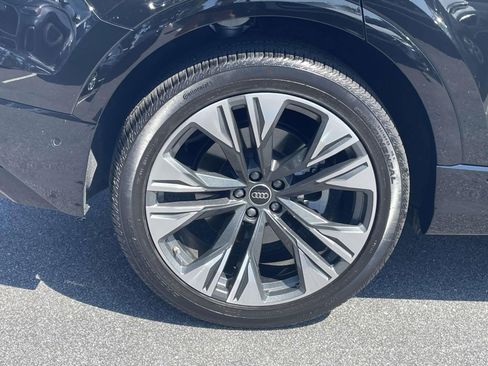 Certified 2025 Audi Q8 Prestige w/ Prestige Package AWD/4WD image 9