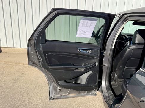 Used 2024 Ford Edge Titanium image 14
