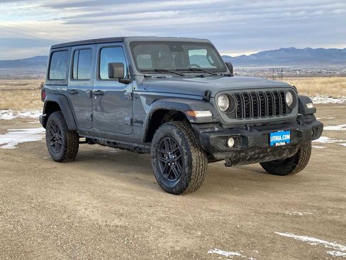 Used 2024 Jeep Wrangler Sport S image 16
